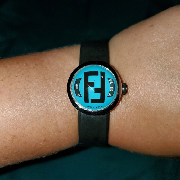 Vintage Fendi Watch - Picture 10 of 10